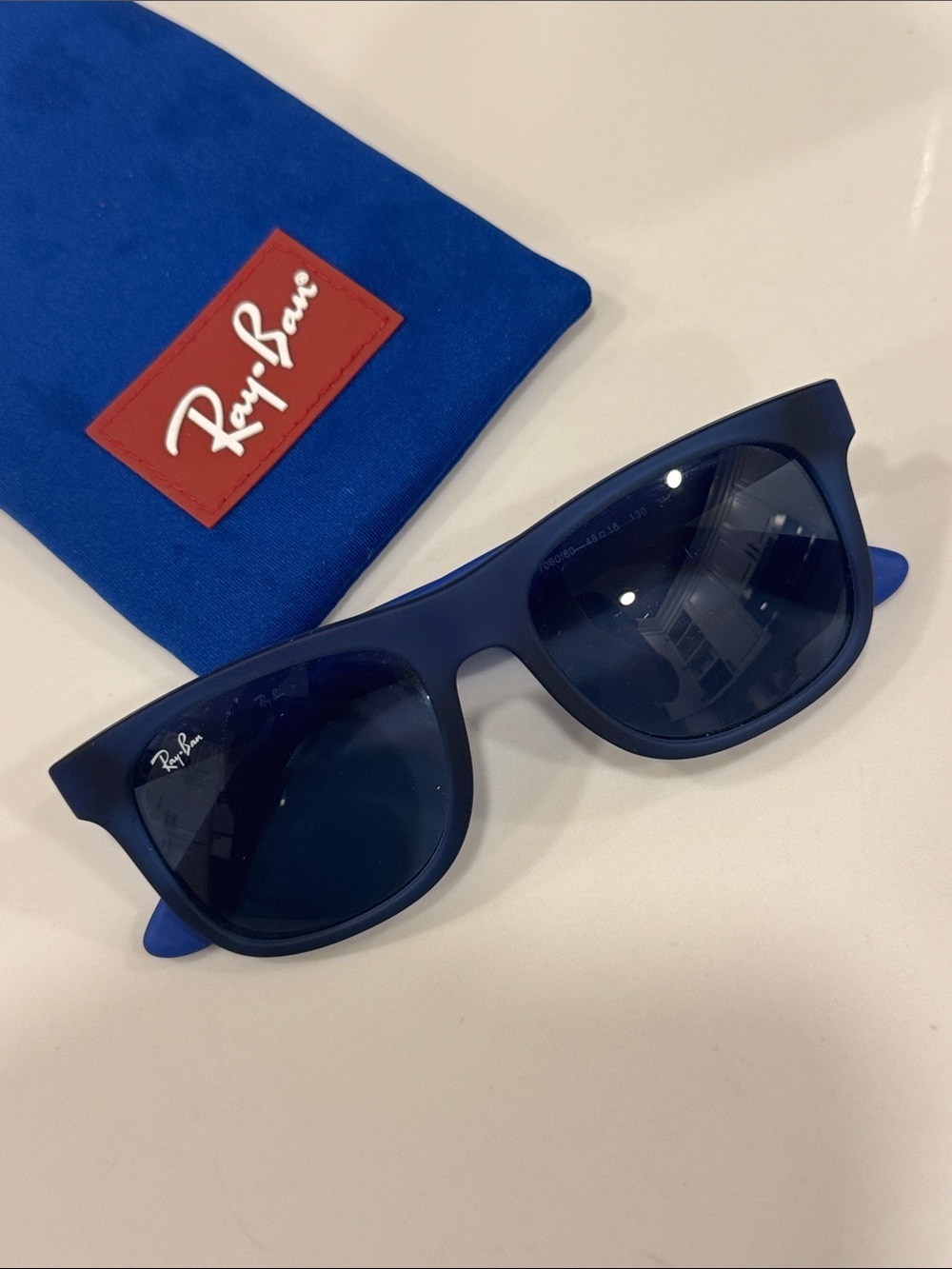 KIDS Ray-Ban chils Blue Wayfarer Sunglasses with Blue Pouch